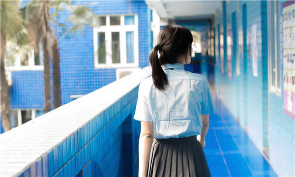 和布克赛尔如何找到一个可以帮助我生孩子的女人？